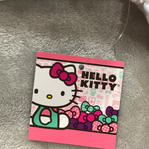 NWT Hello Kitty Girls T-Shirt - Size 4 - Picture 3 of 5